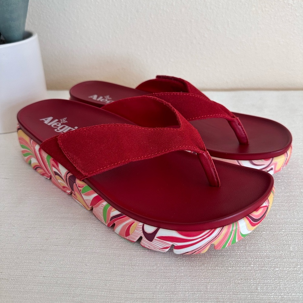 New Alegria Astara Red Suede Thong Platform Sandals Women’s EU38 US8-8.5